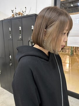 リンダ(LINDA) イヤリングカラー/ブリーチ/ベージュ/デザイン[札幌美容室LINDA]