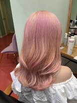 エマ(emma) ペールピンクカラー×韓国巻き