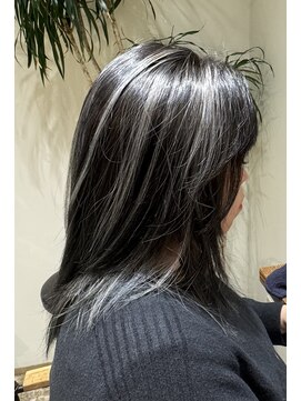 リフル 八王子(RIFULL) ハイライト　レイヤー ショートヘア　ボブ　くびれレイヤー