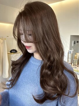 ラヴィ(Lavie) 春におすすめベージュカラー /レイヤーカット/韓国/顔回り