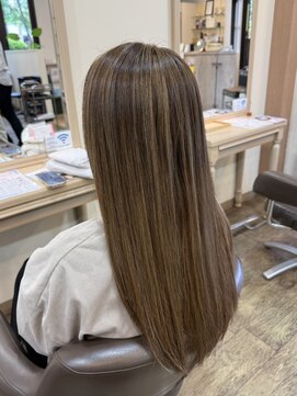 アルターリール(aL ter Rire) ホワイトグレージュ/デジタルパーマ/チェリーブラウン/杉田花乃