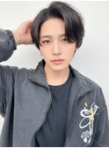 10代20代大人男性ナチュラルブラックセンターパート