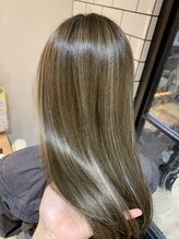 《*カットのみでも柔らかい質感を*》暗髪でも繊細なカット技術で、まるで透き通るような髪質に＊[三鷹]