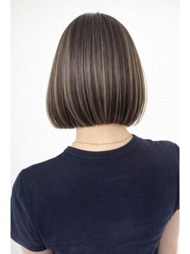 ウル(ulu) 名東区　ハイライト　白髪ぼかし　透明感カラー　ミルクティー