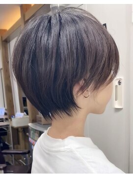 ビュートヨナカ(VIEW TOYONAKA) 30代40代/小顔カット/ハンサムショート/オリーブグレージュ/豊中