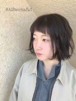 ヘアーワークス ジジ(HAIR works JIJI) 切りっぱなしボブ × アッシュ