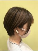 丸みショート/耳だしショート/小顔補正立体カット/アースカラー