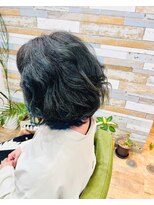 ハウオリ ヘアーワークス(Hauoli hair works)&nbsp;ネイビー×インディゴの濃ゆカラー+インナーブルー