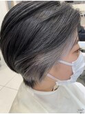 抜け感ショート×インナーカラー×シルバー