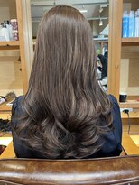 ロベルシ(ROVERSI) 柔らかいベージュブラウン+コテ巻き風パーマ