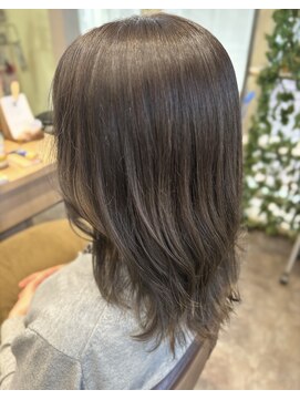 ビースリー ロア 透明感カラー 2023/8/12