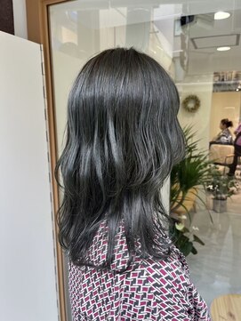 ウニ(uni) オリーブグレージュ×レイヤー