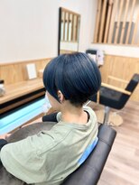 ココネ(cocone)&nbsp;ブルーブラック×刈り上げショートボブ