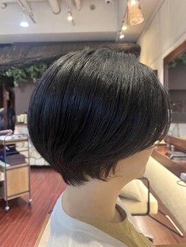 ヘアリゾート粋 ドゥオ 新宿南口店(dua) 丸みショートボブ