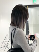 キュエム(Cuem)&nbsp;【Cuem春日】ホワイトベージュハイライトグラデーション