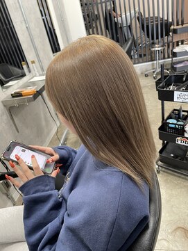 モエバイアリア(Moe by aria) ホワイトミルクティーベージュ