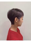 タイトな耳掛けショート