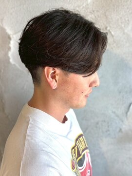 ニアウ 高崎店(Niau) メンズセンターパートニュアンスフェザーパーマ群馬高崎眉毛