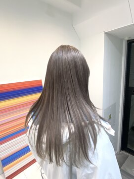 ニュート(Neut ) グレージュカラー/ブリーチカラー/ハイトーン/艶髪