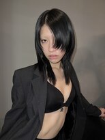 ノア(noa)&nbsp;黒髪×タイトレイヤーカット