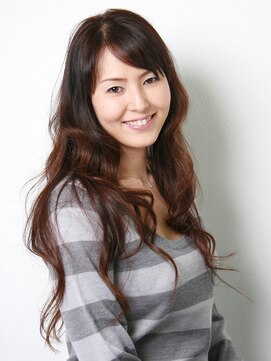 ヘアーデザイン ブラン(hair design BLANC) 流れるような曲線で見せるふんわり超ロングヘア