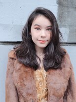 メロウ(MELLOW) シアーで柔らかな外国人風レイヤースタイル