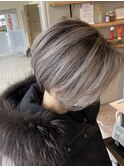 シャドールーツ／ホワイトベージュ／大人前下がりボブ／小顔