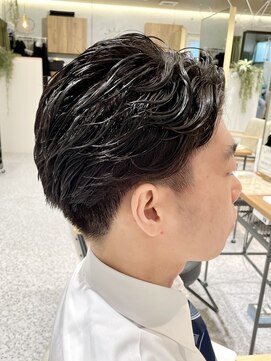 ゼストララ(ZEST Lara) 【YUICHI】スーツに似合うツーブロックスタイル【吉祥寺】