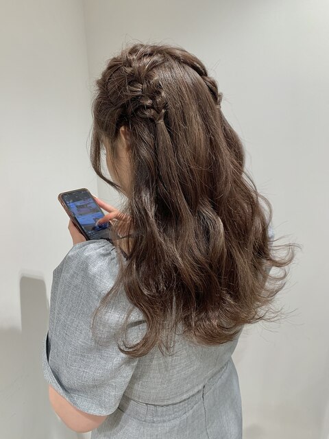 ハーフツイン ヘアアレンジ グレージュ <渋谷/渋谷駅>