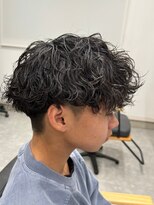 フゥ 宇都宮(FeU) 波巻きパーマメンズパーマメンズヘアツーブロックツイストパーマ