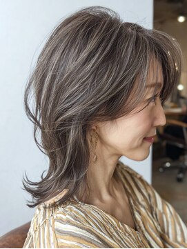 ハーツ(Heart's) ミディアムレイヤー×白髪ぼかしカラー