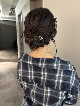 ポノ(po_no) 編み込みお団子シニヨン