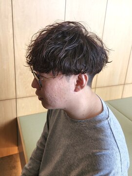 ニアウ 伊勢崎連取店(Niau) 刈り上げマッシュ波巻きツイストスパイラルパーマ