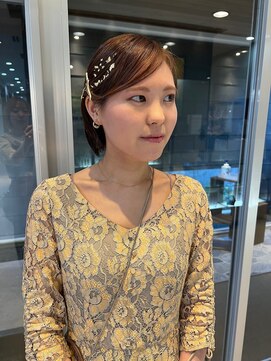 ショートボブ　お呼ばれタイトスタイル