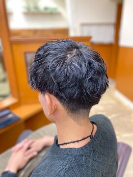 ツーブロック／マッシュ／ツイストパーマ