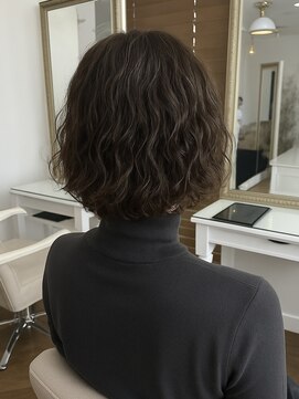 朝が楽になる大人のニュアンスパーマボブ