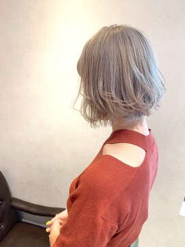 カルテット(Quartett) 【Quartett】ハイトーンミルクティーグレージュ ミニボブ