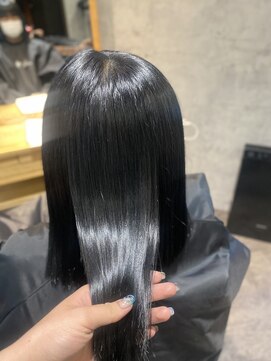 アフィナー(Afinar) ブルーブラック横浜駅