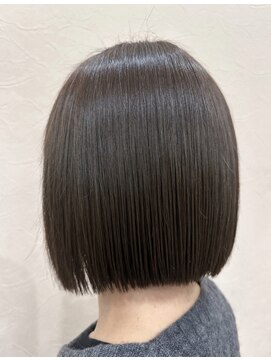 トウカ 船橋駅前店(TOUKA) 大人ショート/ワンレンボブ/グレージュカラー［船橋駅/人気］