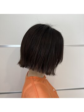 シー(she.) 切りっぱなしボブ×オリーブ#桂