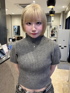 コージーベルベット(Cosy Velvet) ブロンドショートボブ★