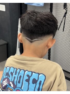 ヘアーラボ 樟葉(Hair Labo) V デザイン スキンフェード 枚方 南楠葉