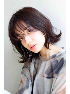 ペペ(PEPE) シースルーバング×外はねヘア×ラベンダーカラー