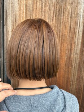 アッシュベージュ×ミニボブ