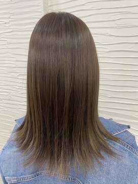 グロウトヨサキワン(GLOW TOYOSAKI ONE) シルバーベージュ