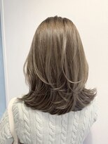 ムード(MOOD,)&nbsp;イメチェン/ピンクベージュ/アンブレラカラー/前髪/銀座駅