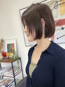 コース(CORS) ハッシュレイヤーボブ 前髪あり ミニボブ　グレージュ　ベージュ