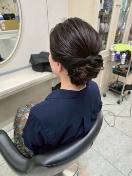 ビューティサロン東京堂 前髪かきあげ