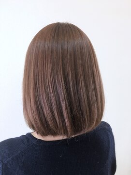 美容室 フラット(FLAT) ボブスタイル ハイトーンアッシュ