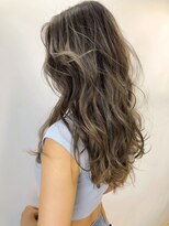 ラル 立川(lar)&nbsp;ベージュハイライト_オリーブベージュレイヤーカット